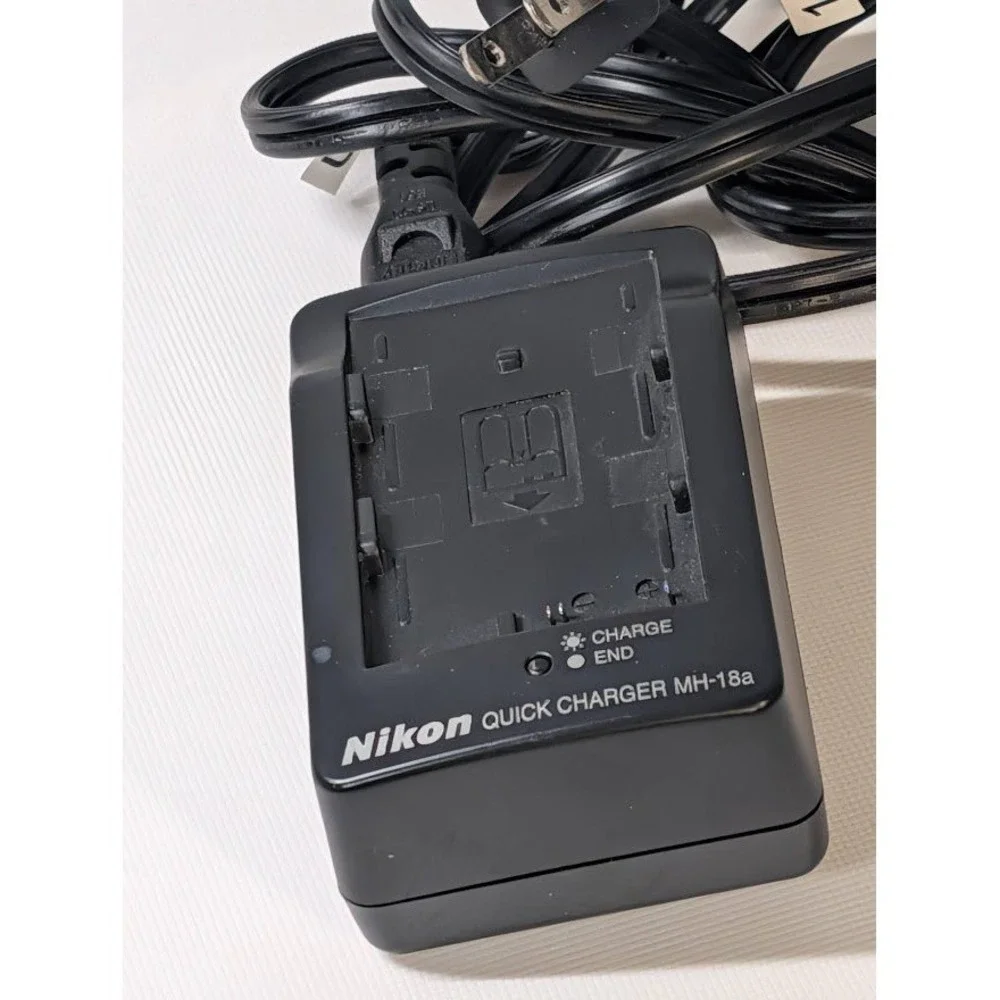 Nikon Quick Charger MH-18a‎ Black Excellent Camera Battery Wall Charger Cord